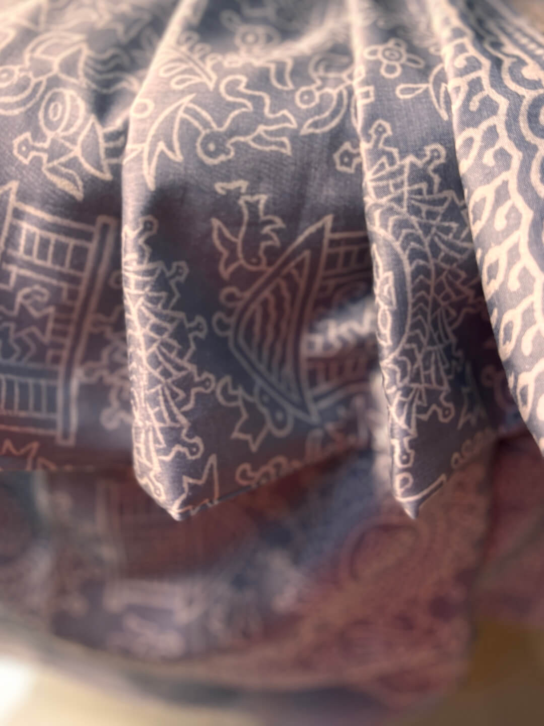 SILVER GREY CREPE SILK TRIBAL PRINT SAREE