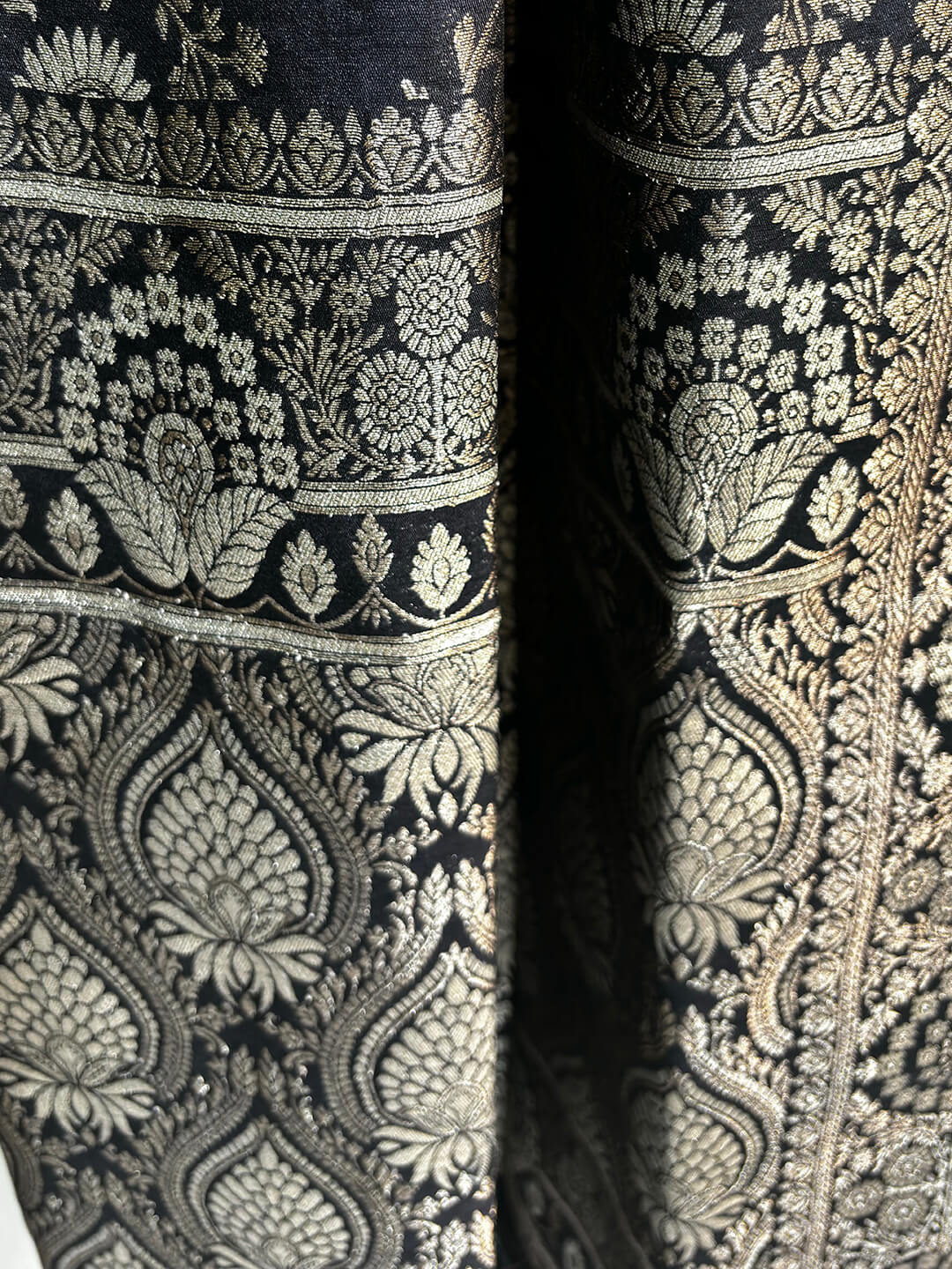 ONYX BLACK AND GOLD BANARSI SILK SAREE