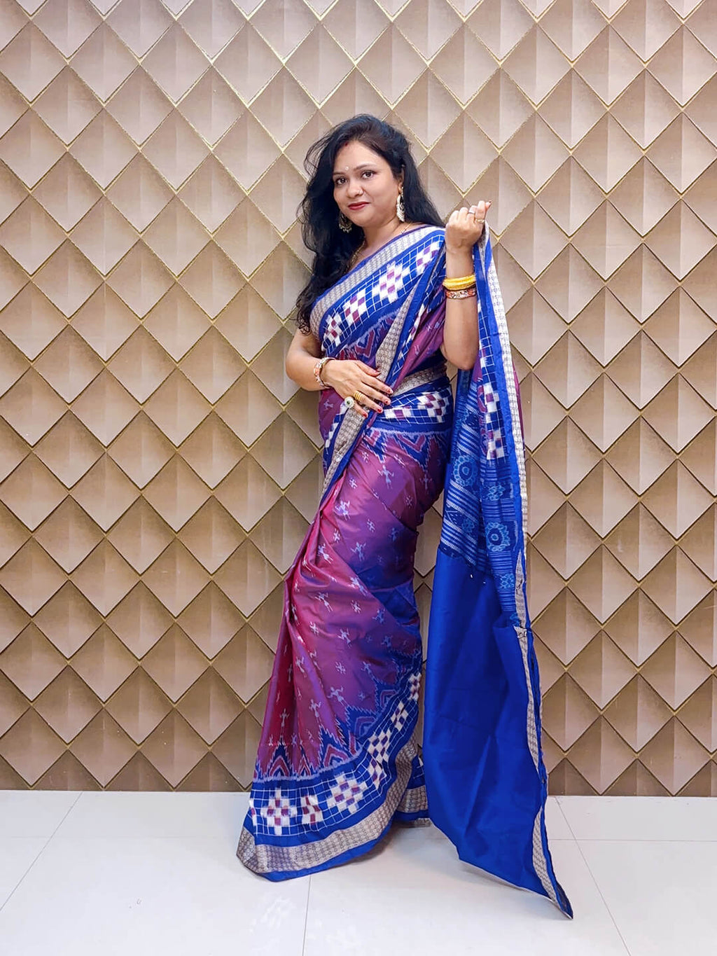 SAMBALURI NEELIKA