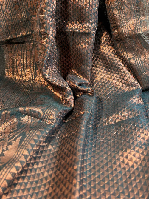 BLACK LINEN ZARI SAREE