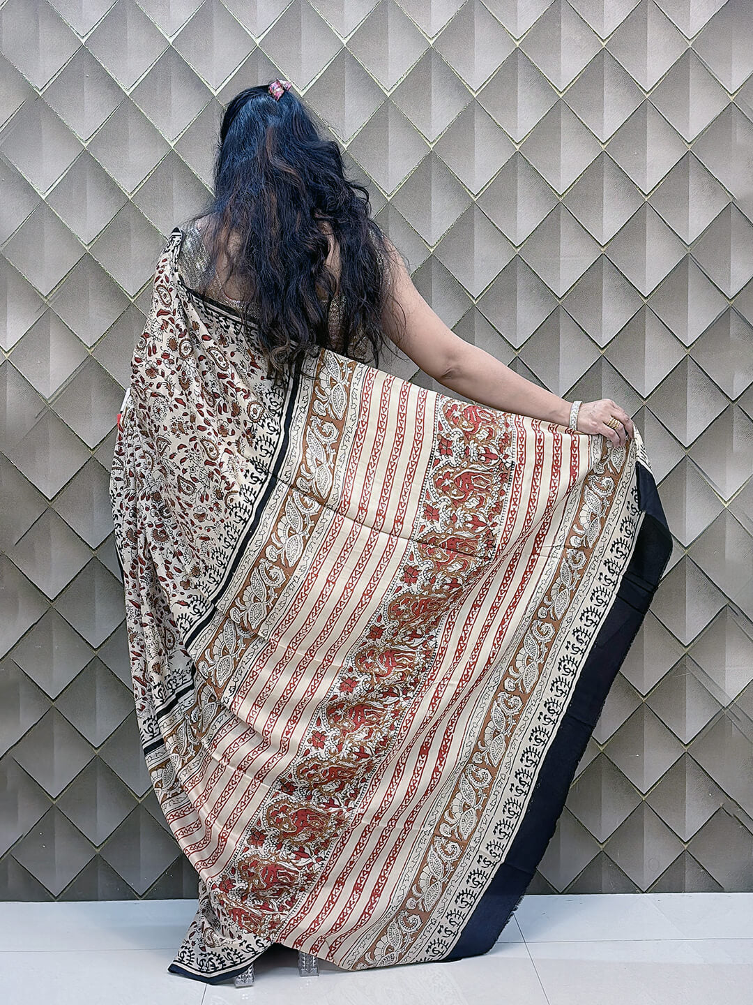 LEHERIKA CREAME BAGRU PRINTED CREPE SILK SAREE