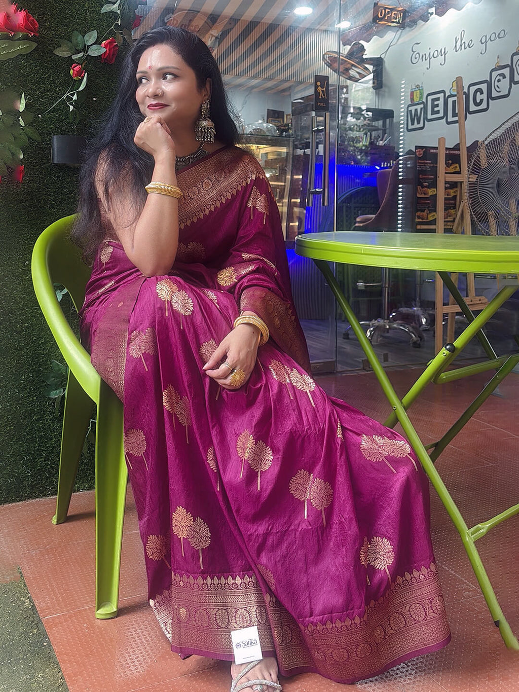 Mulberry Dola silk saree with zaree deatailing