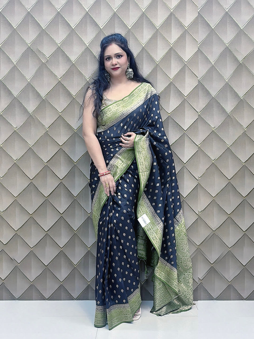Nisharekha- Black & Green Woven Silk Saree with Heavy Pallu