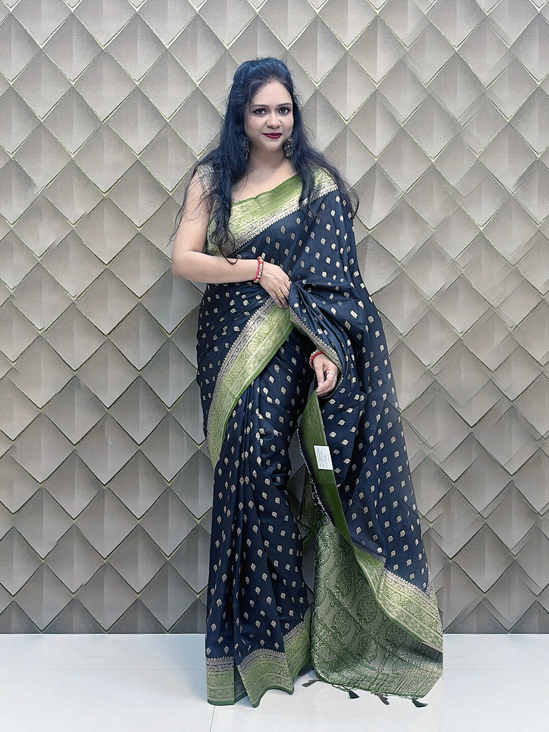 Nisharekha- Black & Green Woven Silk Saree with Heavy Pallu