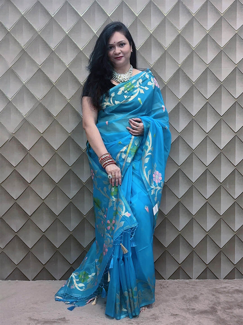 Bahaar-e-Neela