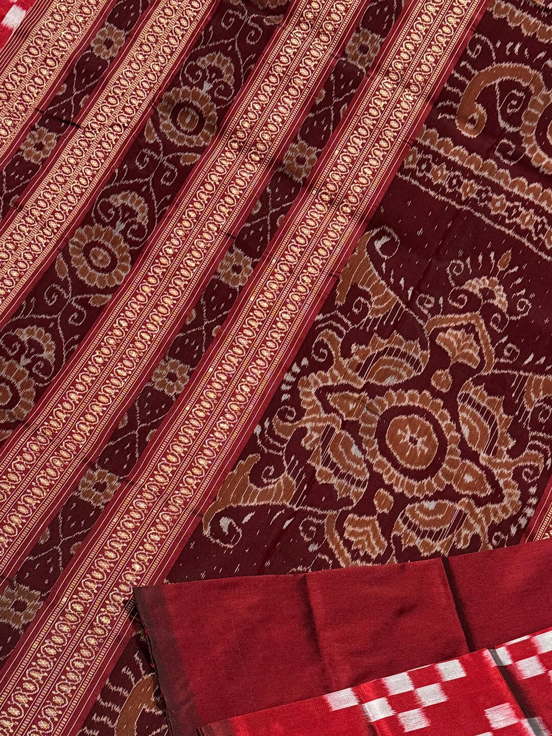 Lalima Bandhakala Red Patta Silk Saree with Silver Ikat Patterns & Ornamental Pallu