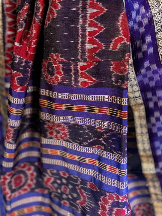 DARK PINK AND ELECTRIC BLUE PASAPALI SAMBALPURI  PATA SAREE