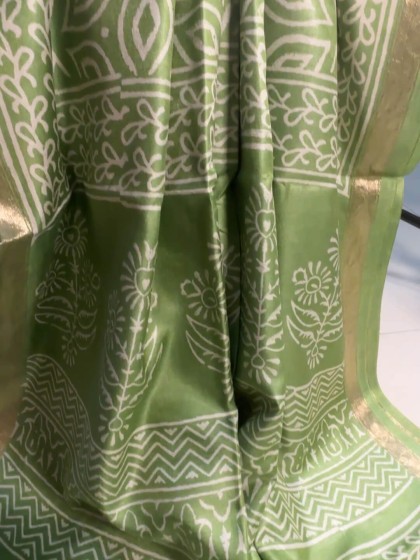 PISTACHIO GREEN ETHNIC PRINT CREPE SILK SAREE