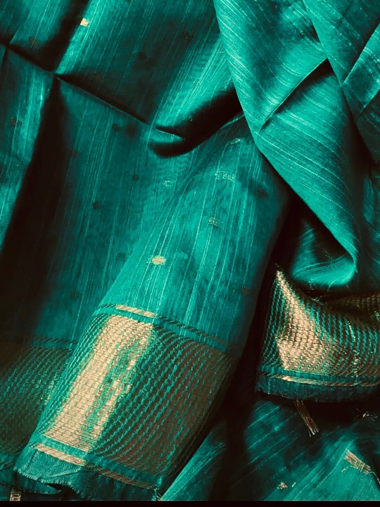 GREEN WITH GOLDEN BUTA LINEN SAREE