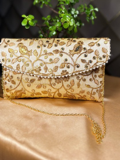 GOLDEN & GOLDEN EMBROIDERED CLUTCH