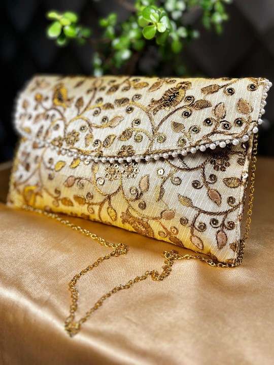 GOLDEN & GOLDEN EMBROIDERED CLUTCH